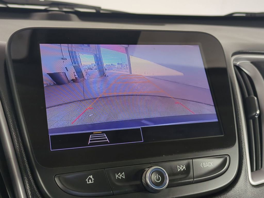 Used 2025 Chevrolet Malibu LT image 22