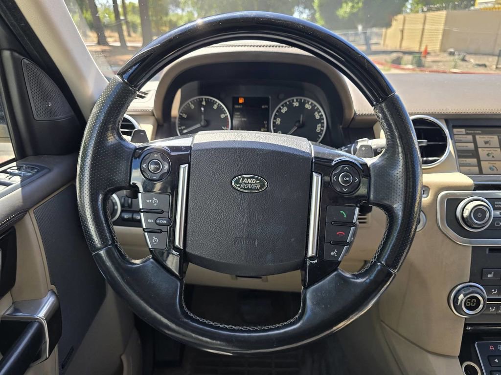 Used 2015 Land Rover LR4 HSE LUX AWD/4WD image 31