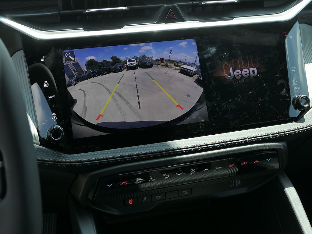 New 2026 Jeep Cherokee Limited AWD/4WD image 16