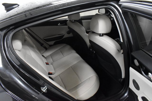 Used 2019 Kia Stinger Premium image 17