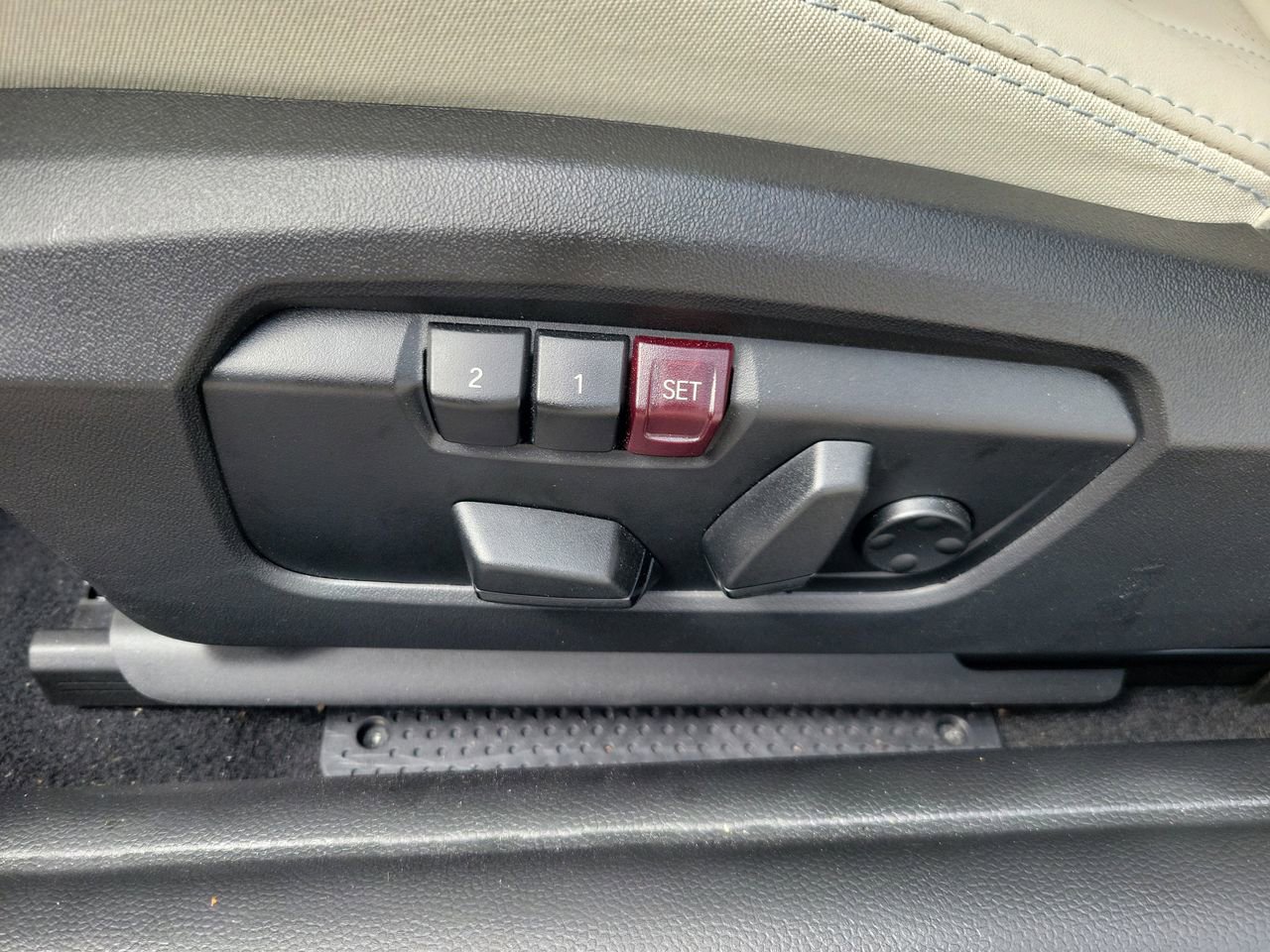 Used 2025 MINI Cooper S image 12