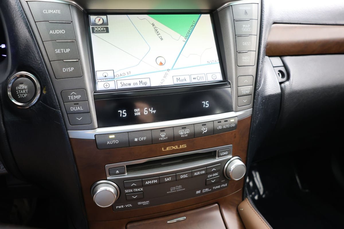 Used 2010 Lexus LS 460 RWD image 33