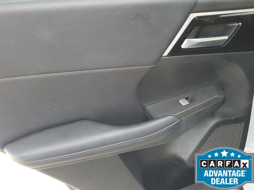 Used 2024 Mitsubishi Outlander SE image 44