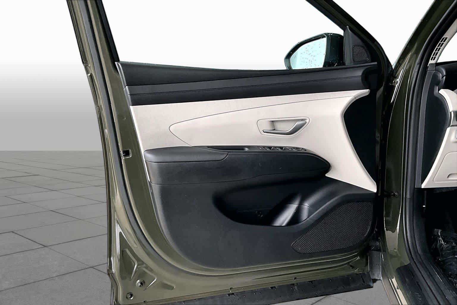 Used 2025 Hyundai Tucson SEL FWD image 19