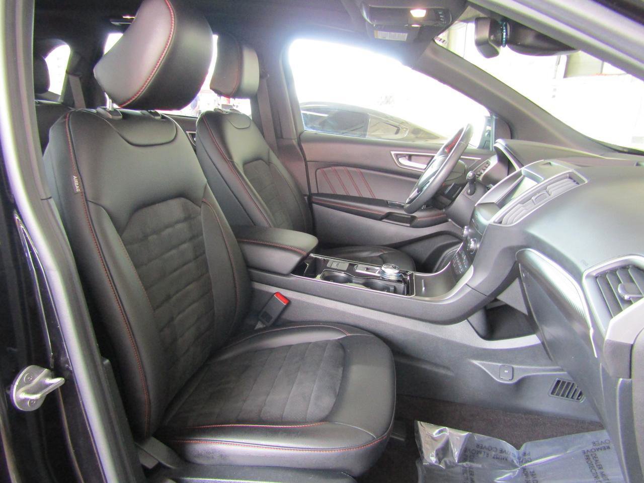 Used 2020 Ford Edge ST-Line AWD/4WD image 12