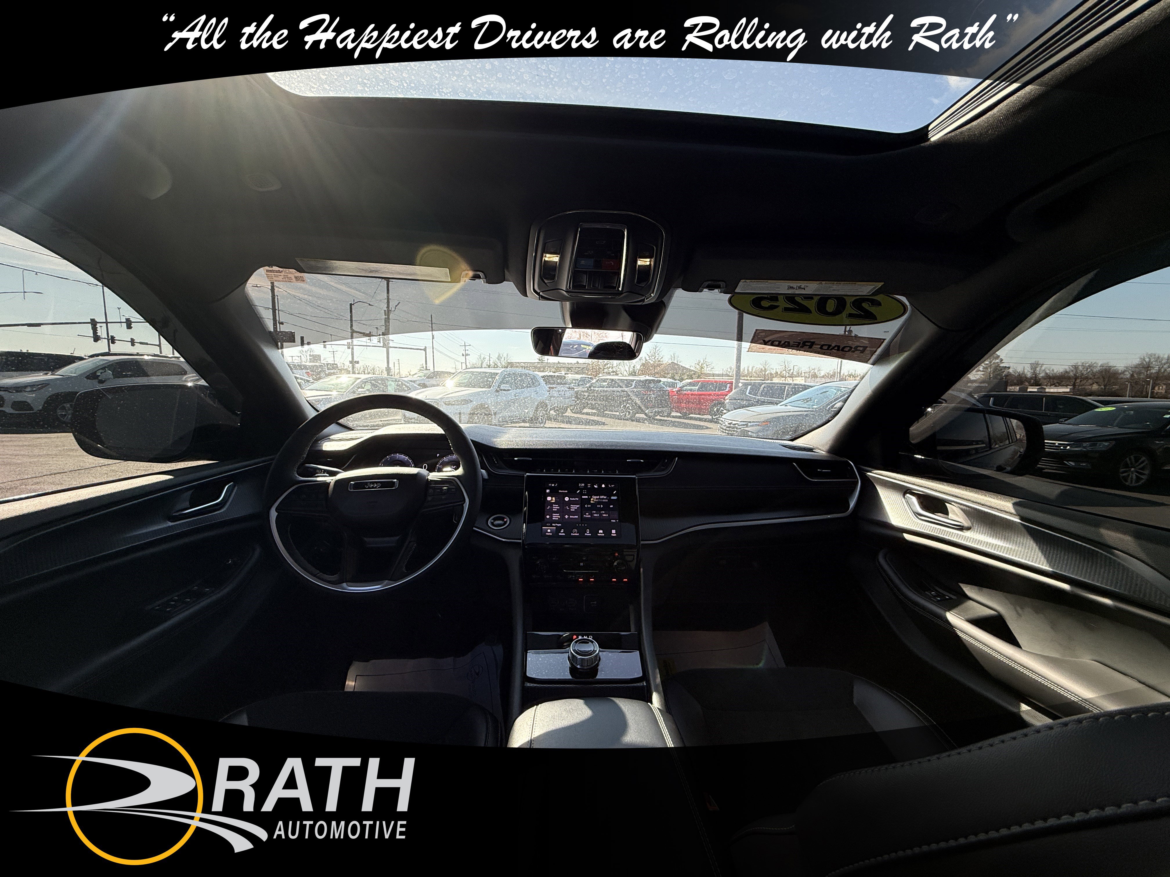 Used 2025 Jeep Grand Cherokee Altitude image 17