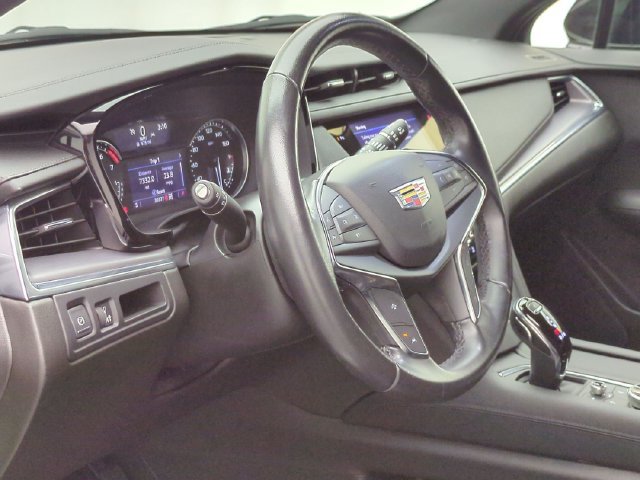 Certified 2023 Cadillac XT5 Luxury AWD/4WD image 9