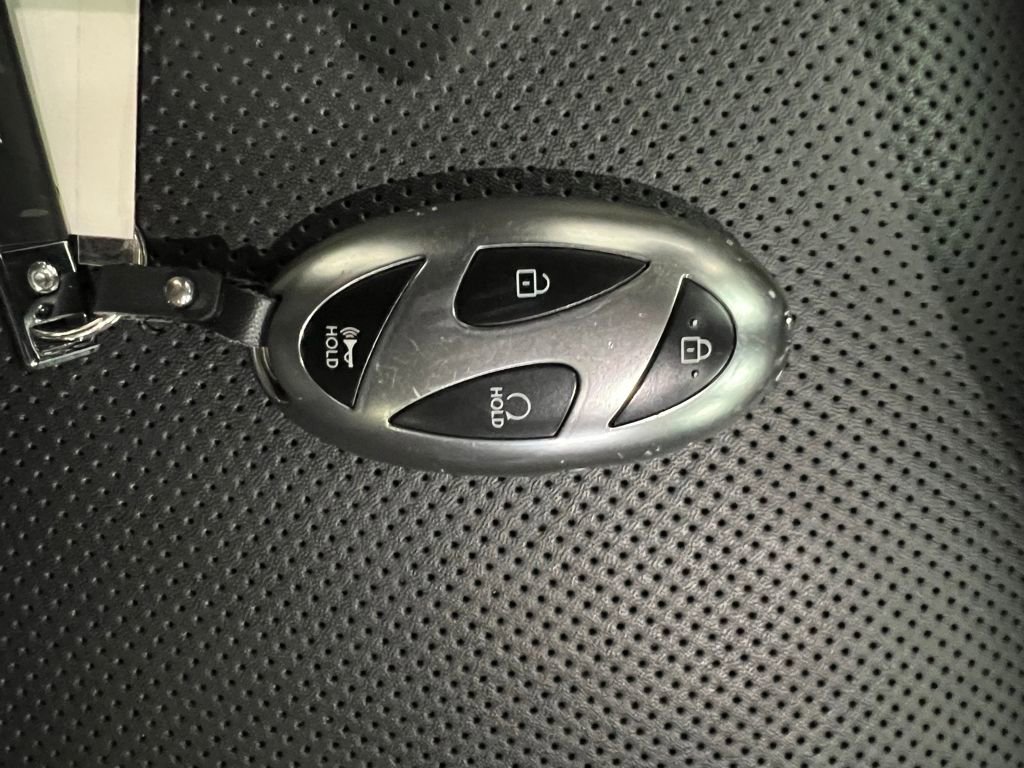 Used 2025 Hyundai Santa Fe SEL image 31