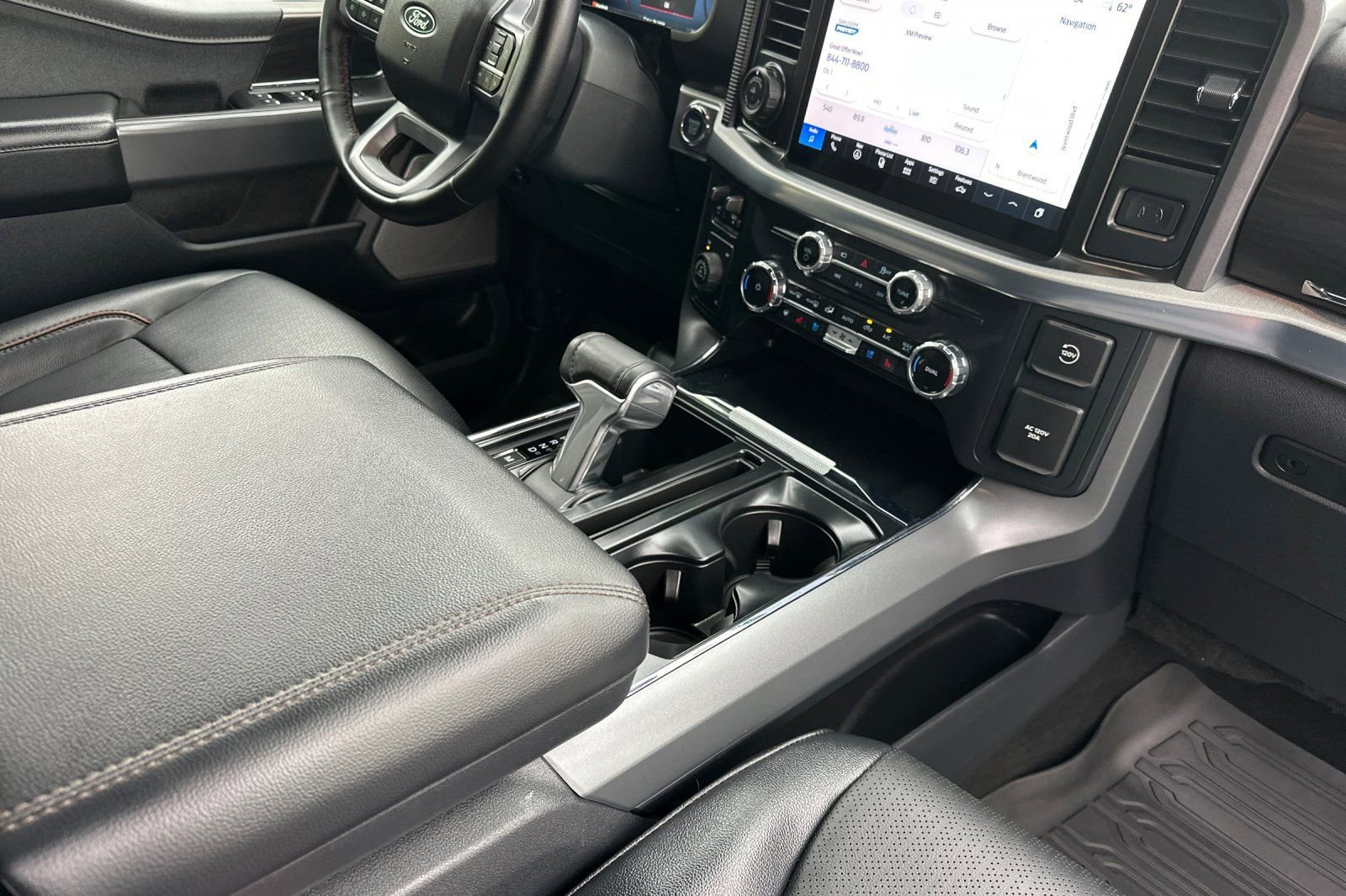 Used 2025 Ford F150 Lariat w/ Equipment Group 502A High image 13