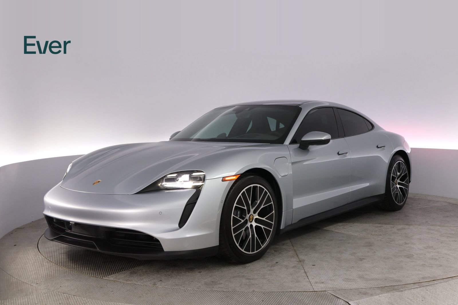 Used 2022 Porsche Taycan RWD image 2