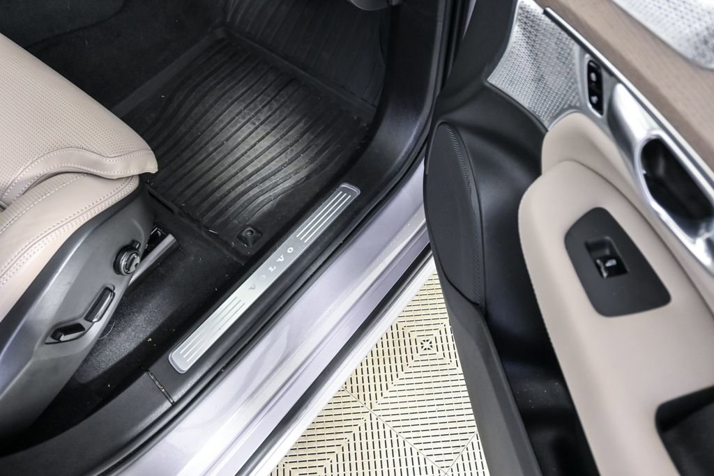 Certified 2026 Volvo XC90 T8 Ultra image 28