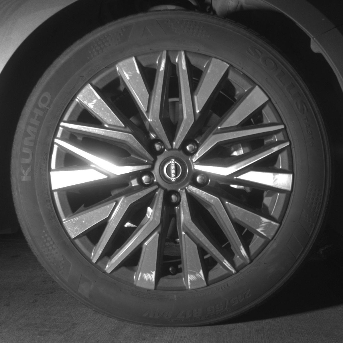 Used 2025 Nissan Altima 2.5 SV FWD image 13