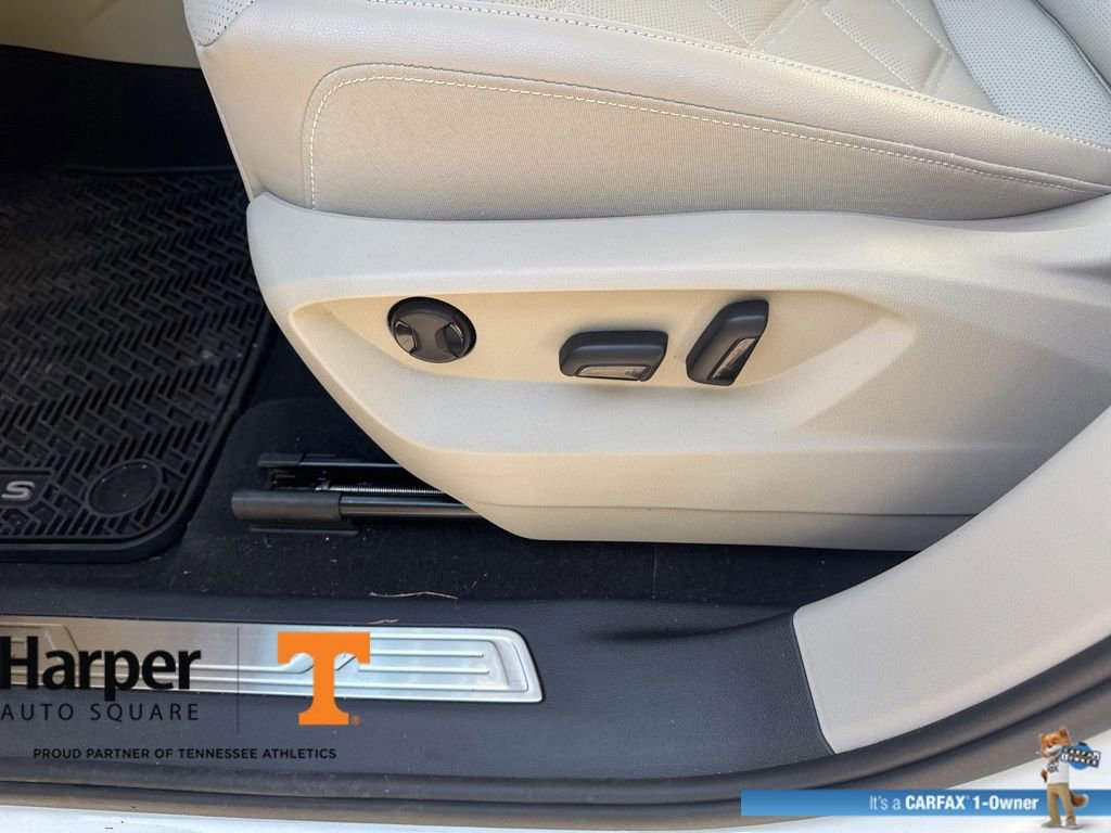 Used 2025 Volkswagen Atlas SE image 18