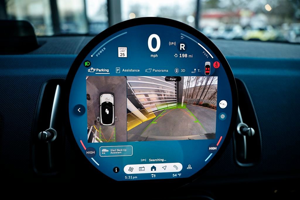 Used 2025 MINI Cooper Countryman S w/ Comfort Package Max image 37