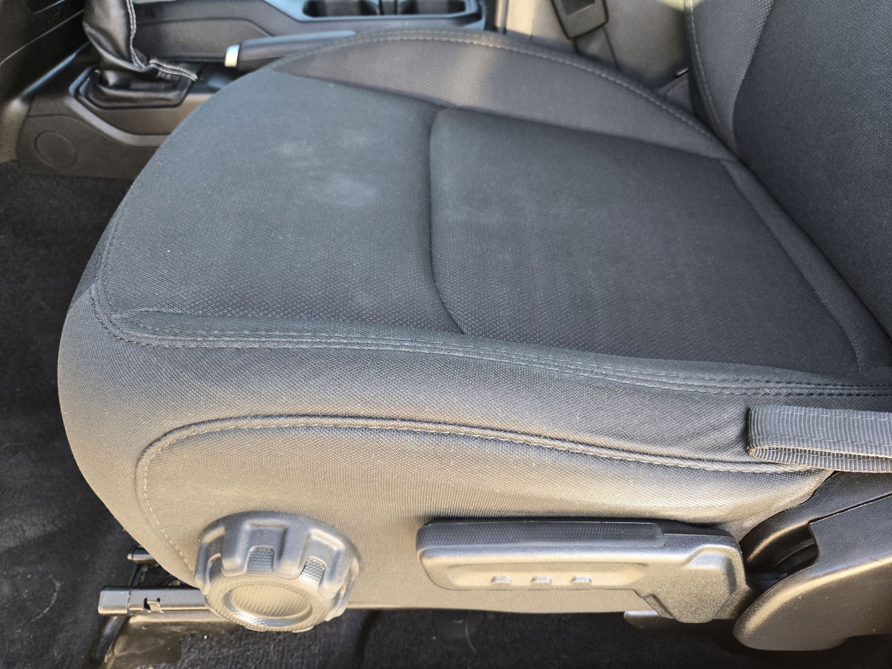 Used 2019 Jeep Wrangler Unlimited Sahara AWD/4WD image 22