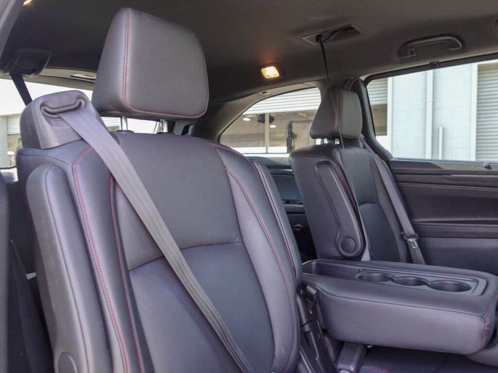 Used 2024 Honda Odyssey Sport image 13