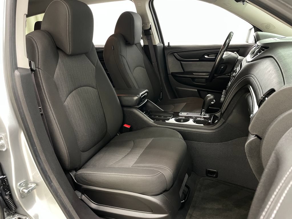 Certified 2015 Chevrolet Traverse LT w/ Style and Technology Package FWD image 40