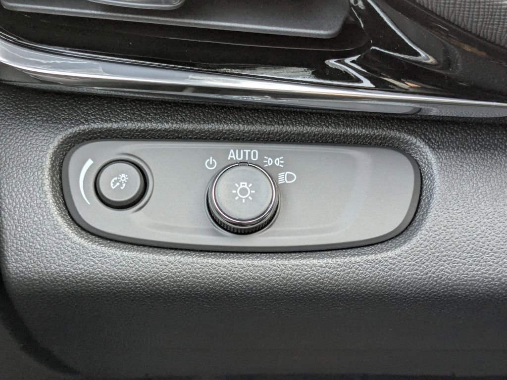 New 2026 Buick Envista Sport Touring w/ Convenience I Package FWD image 19