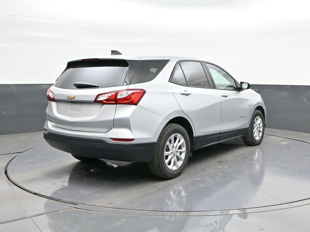 Used 2020 Chevrolet Equinox LS w/ LS Convenience Package image 11