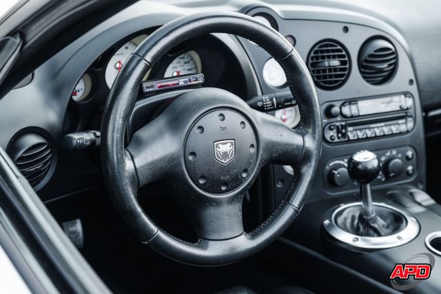 Used 2003 Dodge Viper SRT-10 image 6
