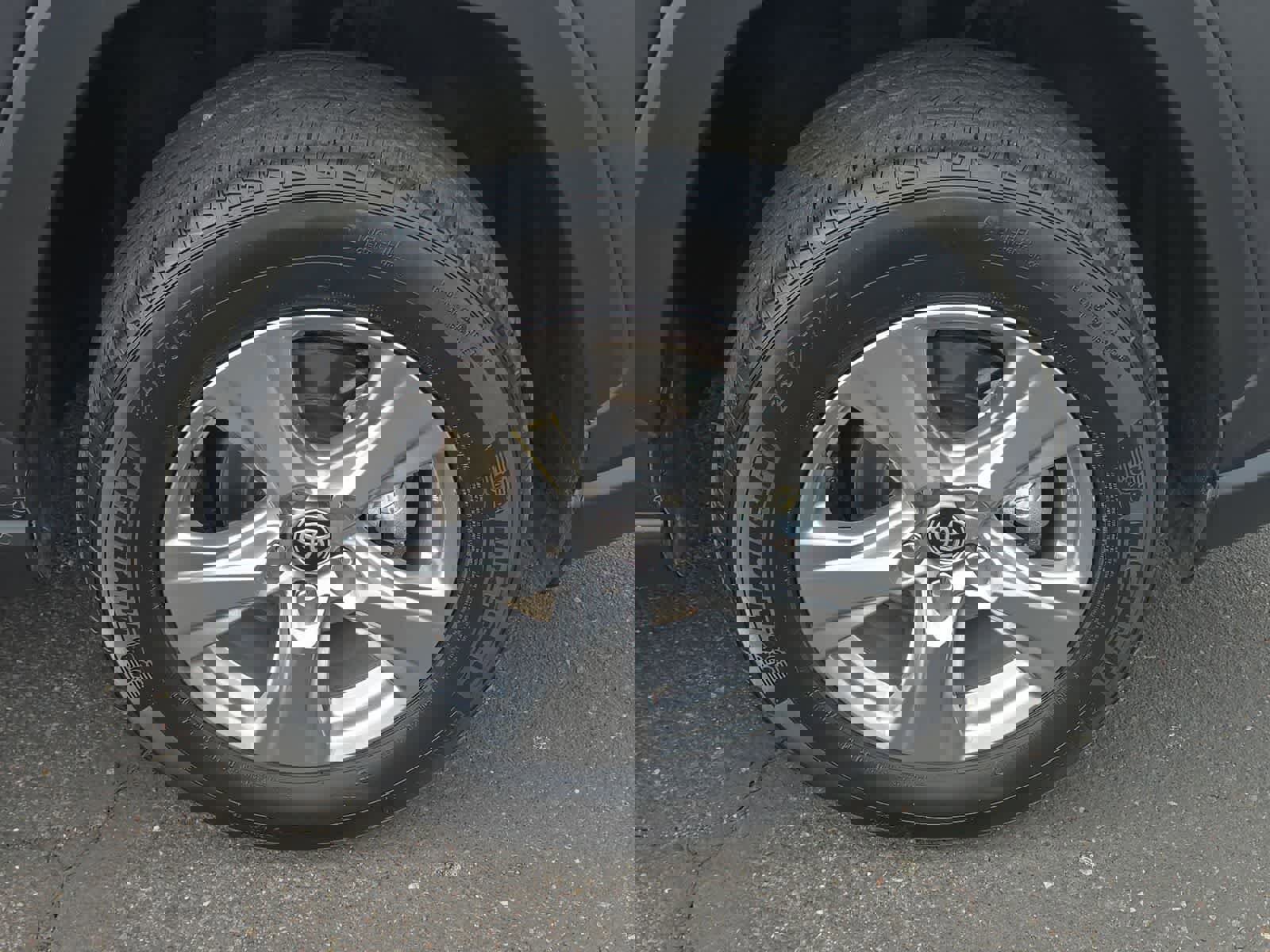 Used 2025 Toyota RAV4 XLE image 10