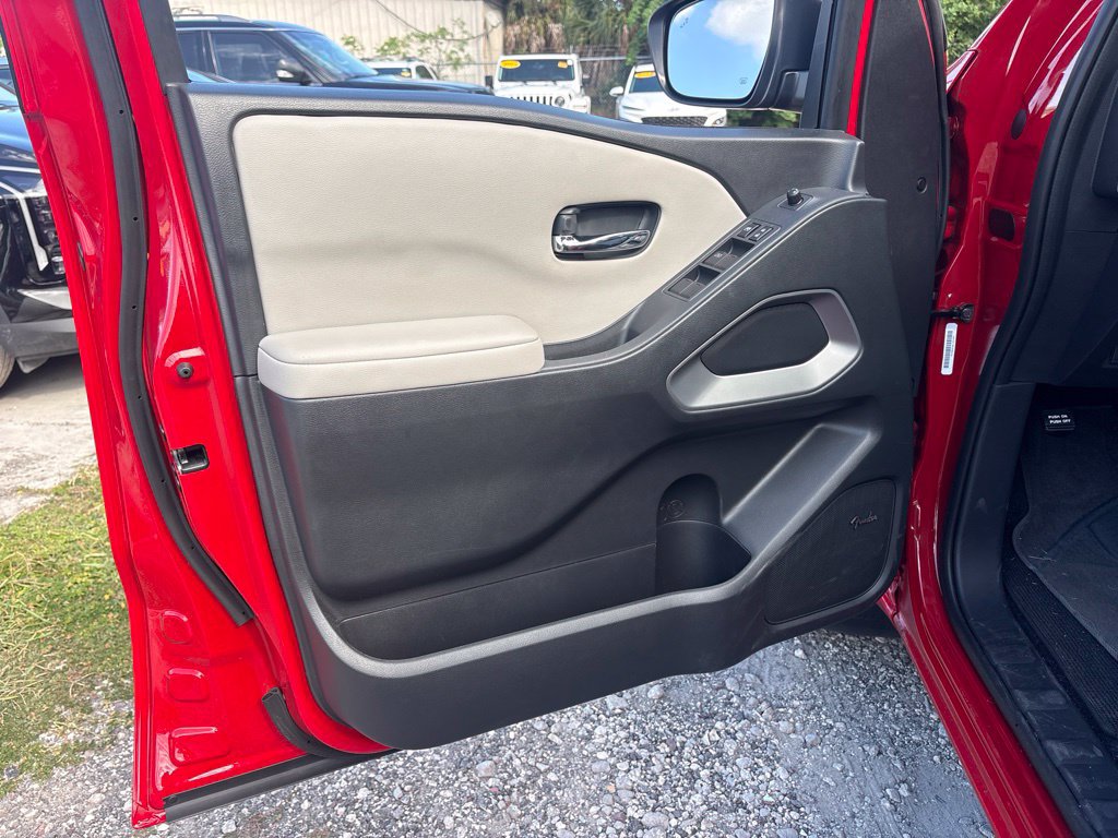 Used 2025 Nissan Frontier SV w/ SV Convenience Package RWD image 11