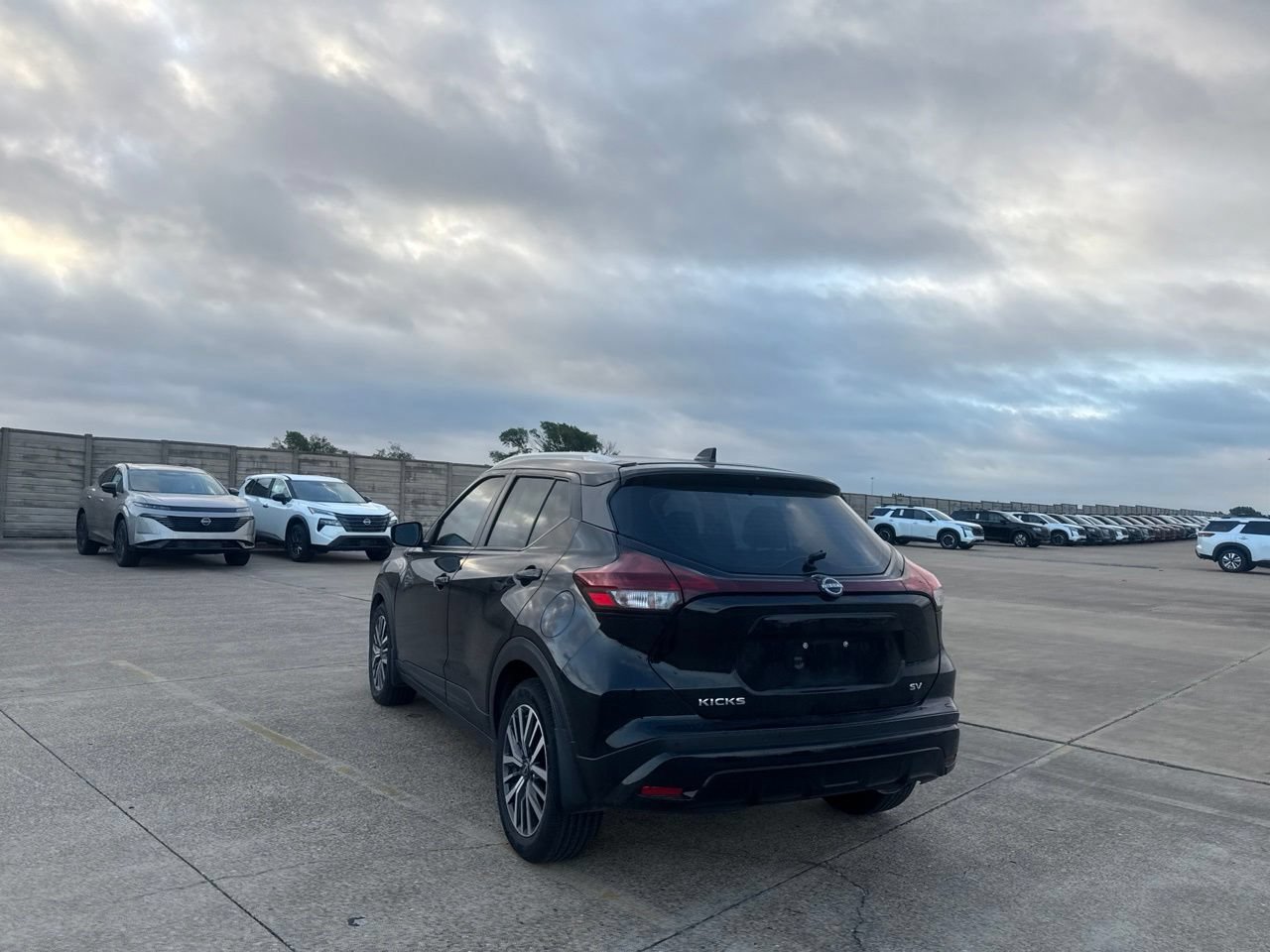 Certified 2023 Nissan Kicks SV FWD image 18