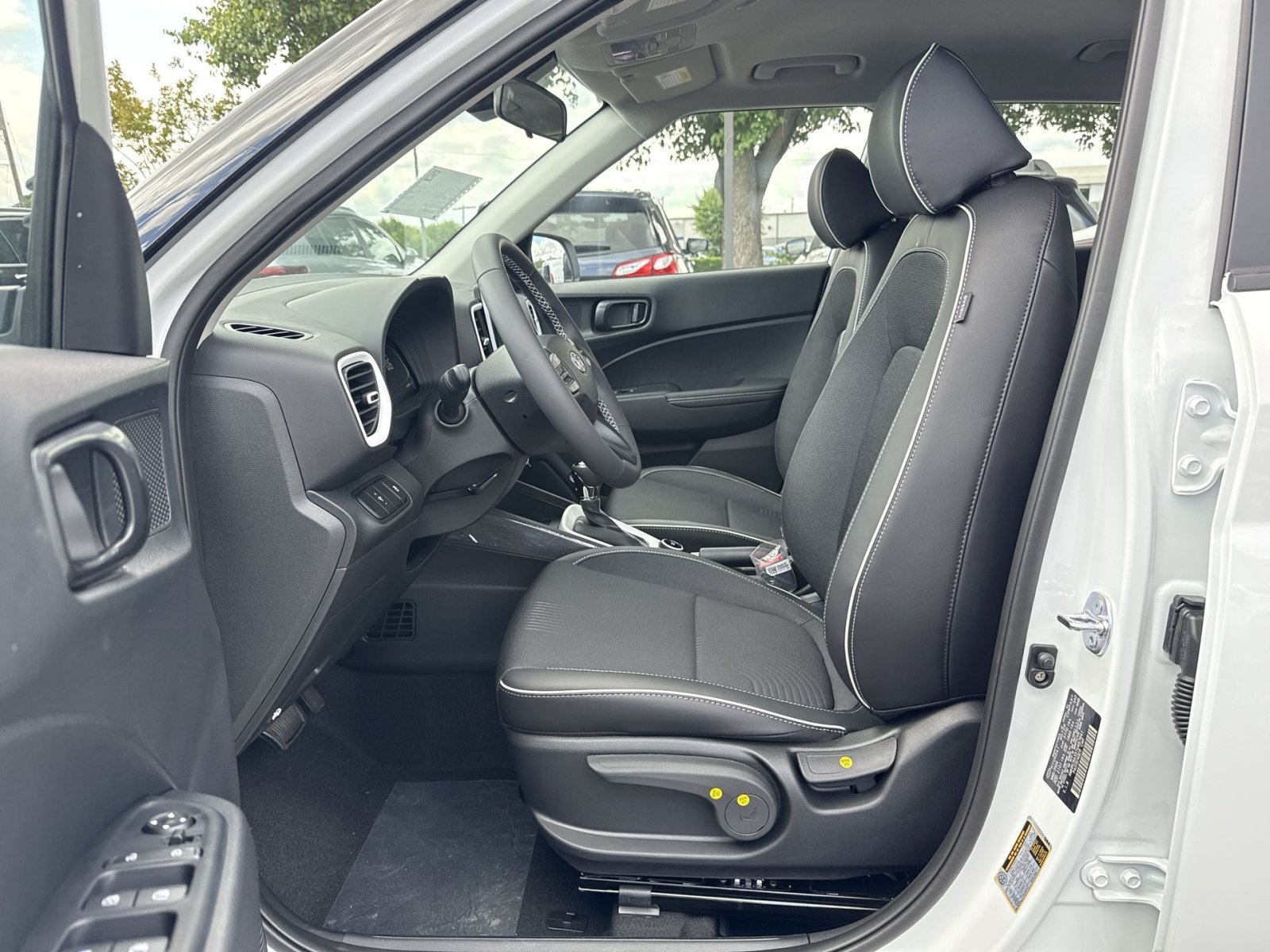New 2026 Hyundai Venue SEL FWD image 13