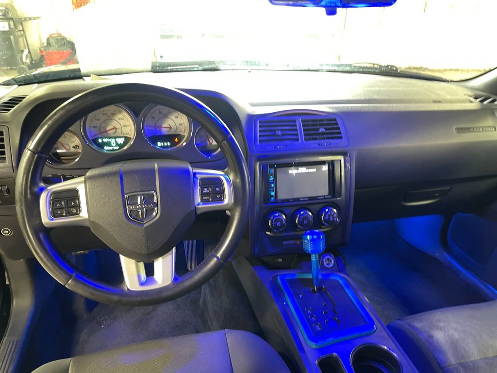 Used 2013 Dodge Challenger SXT RWD image 18