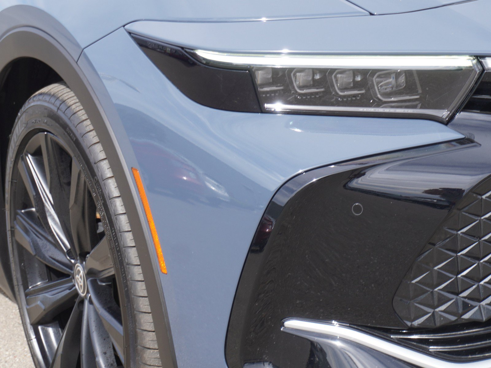 Used 2026 Toyota Crown AWD/4WD image 3