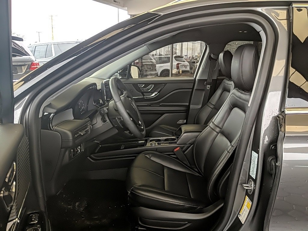 Certified 2022 Lincoln Corsair AWD w/ Equipment Group 101A image 10