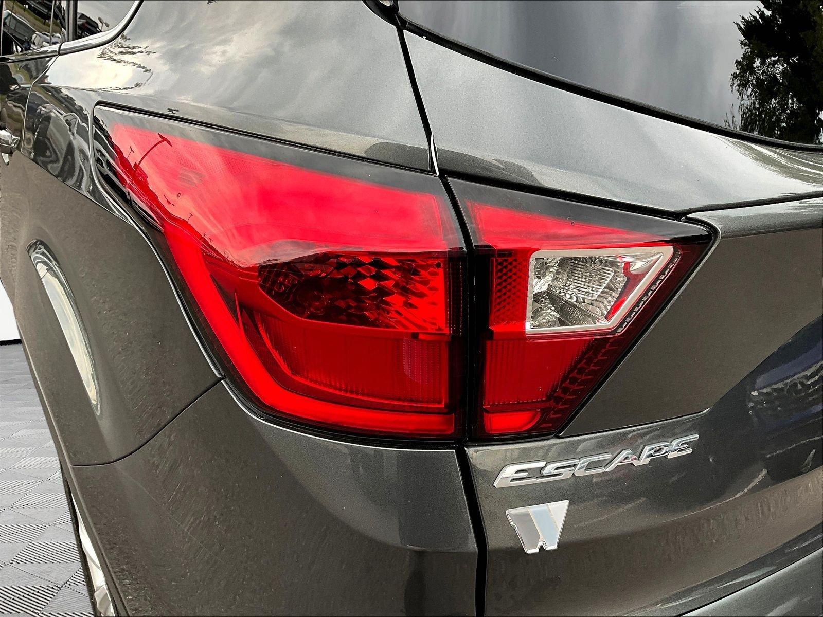 Used 2019 Ford Escape SEL FWD image 23