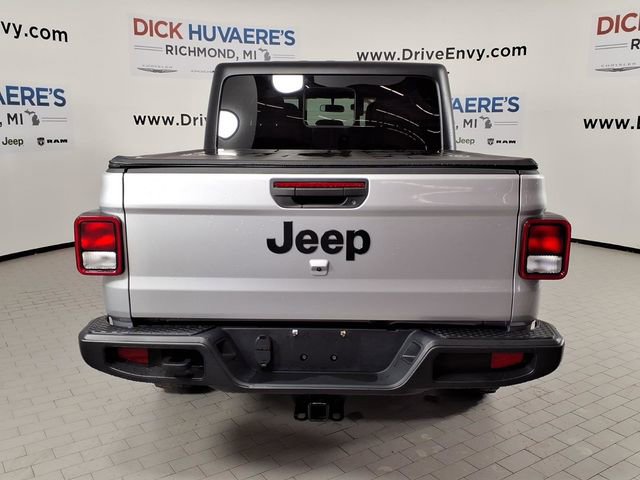 Used 2022 Jeep Gladiator Willys image 5