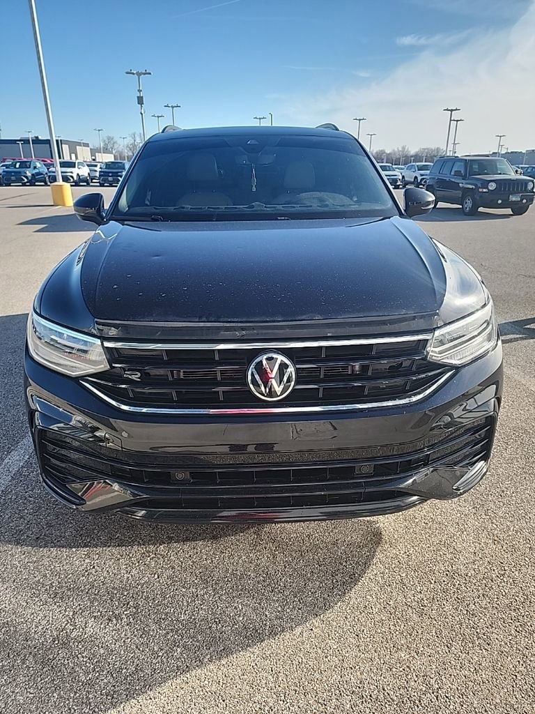 Used 2022 Volkswagen Tiguan SE R-Line image 10