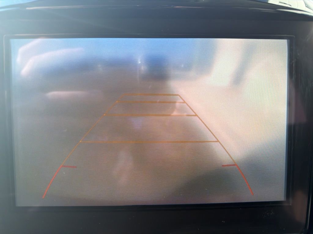 Used 2019 Chevrolet Traverse LT image 12