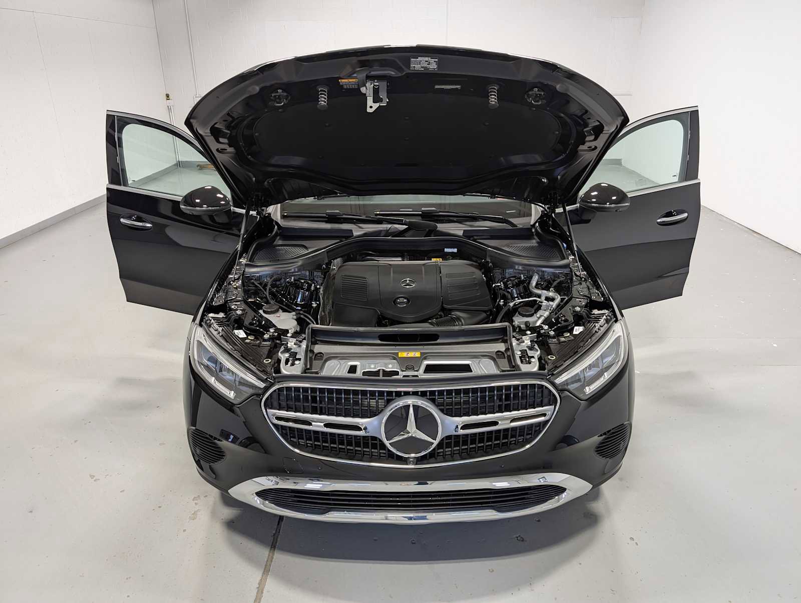 New 2026 Mercedes-Benz GLC 300 4MATIC image 11