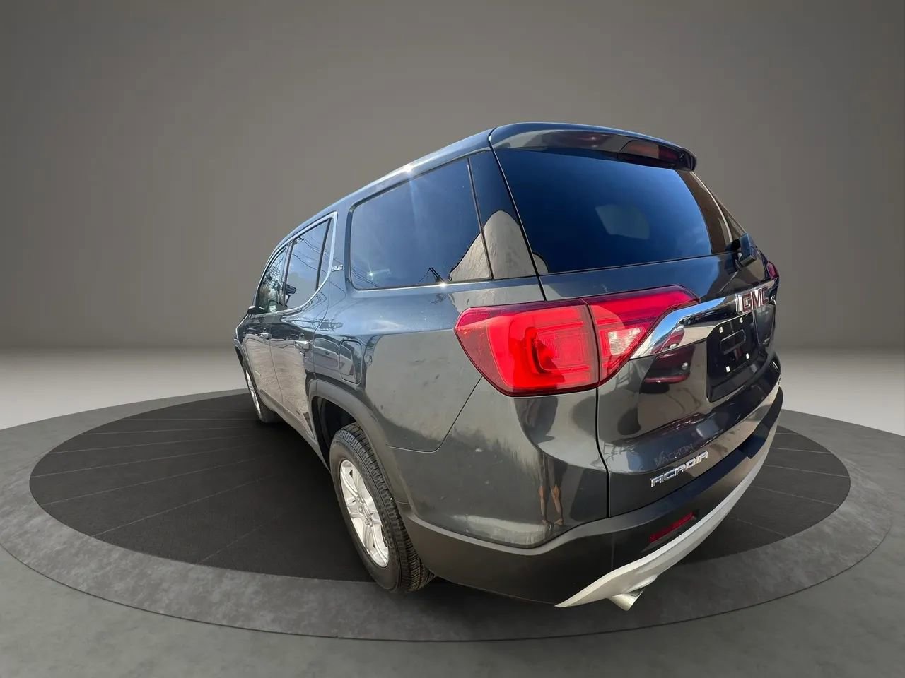 Used 2019 GMC Acadia SLE AWD/4WD image 7