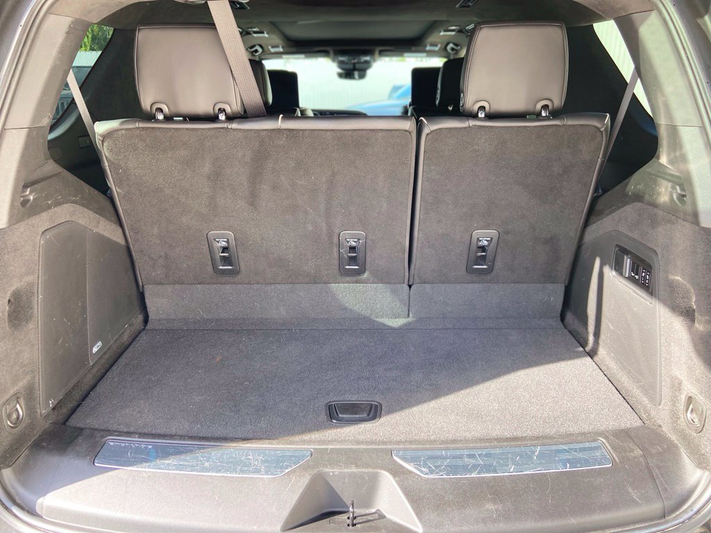 Used 2023 Cadillac Escalade Sport Platinum w/ LPO, ONYX Package AWD/4WD image 29