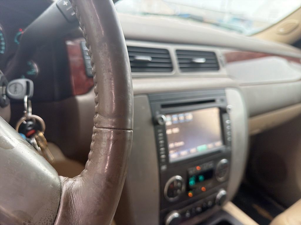 Used 2013 GMC Yukon SLT w/ SLT-2 Equipment Package image 11