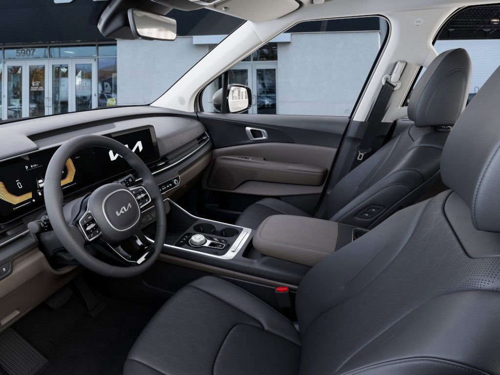 New 2026 Kia Carnival EX image 17