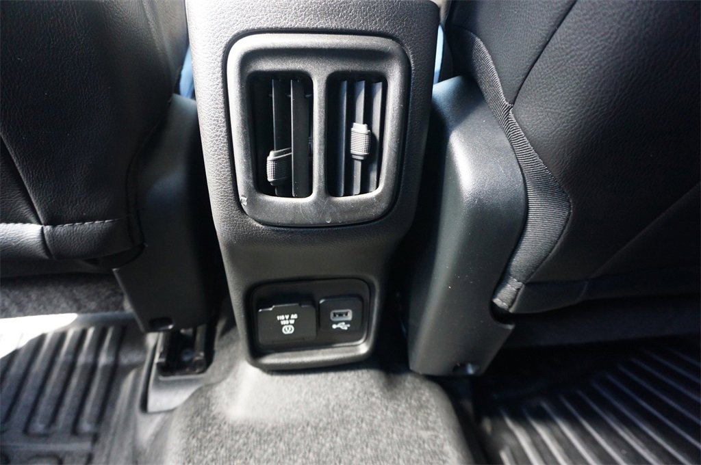 Used 2019 Jeep Compass Latitude w/ Popular Equipment Group image 17