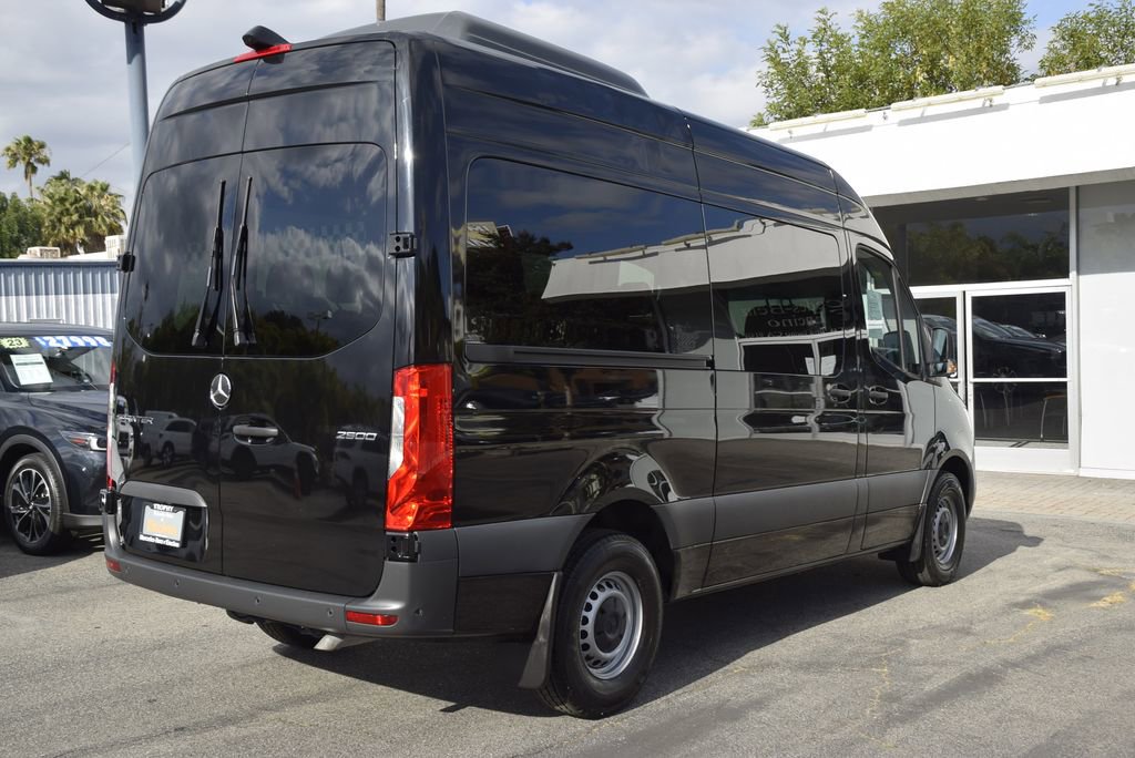 Used 2024 Mercedes-Benz Sprinter 2500 image 6
