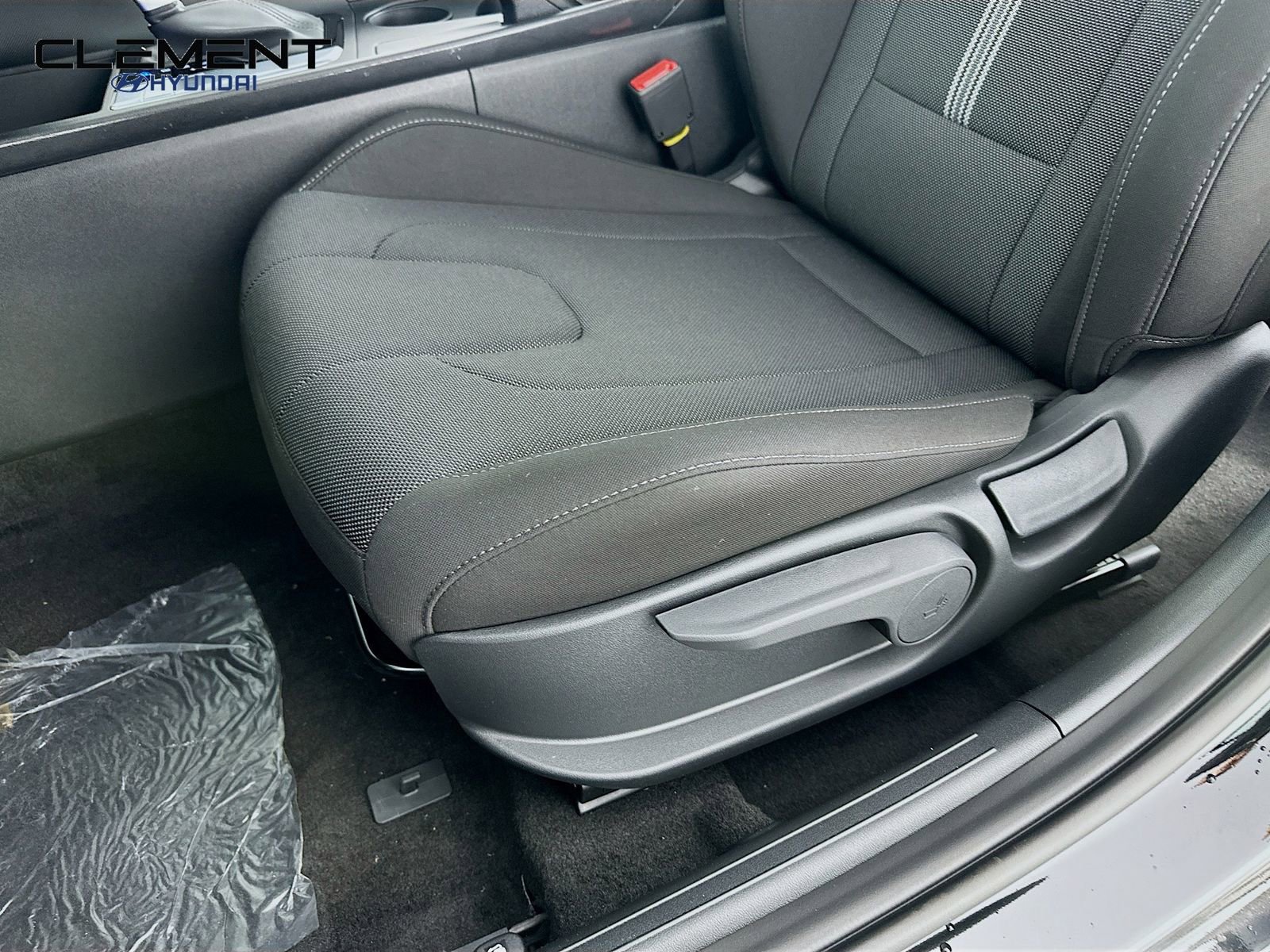 New 2026 Hyundai Elantra SE FWD image 23