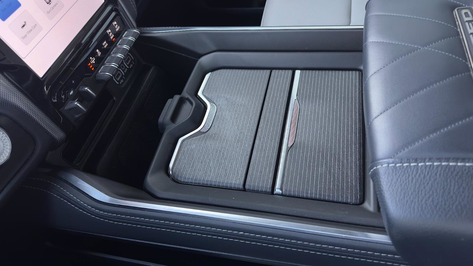 Used 2024 RAM 1500 Limited image 23