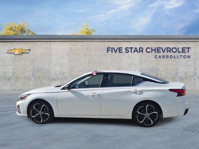 Used 2025 Nissan Altima 2.5 SR FWD image 6