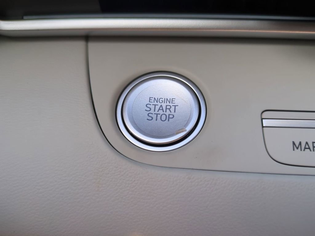 New 2026 Hyundai Elantra Limited image 36