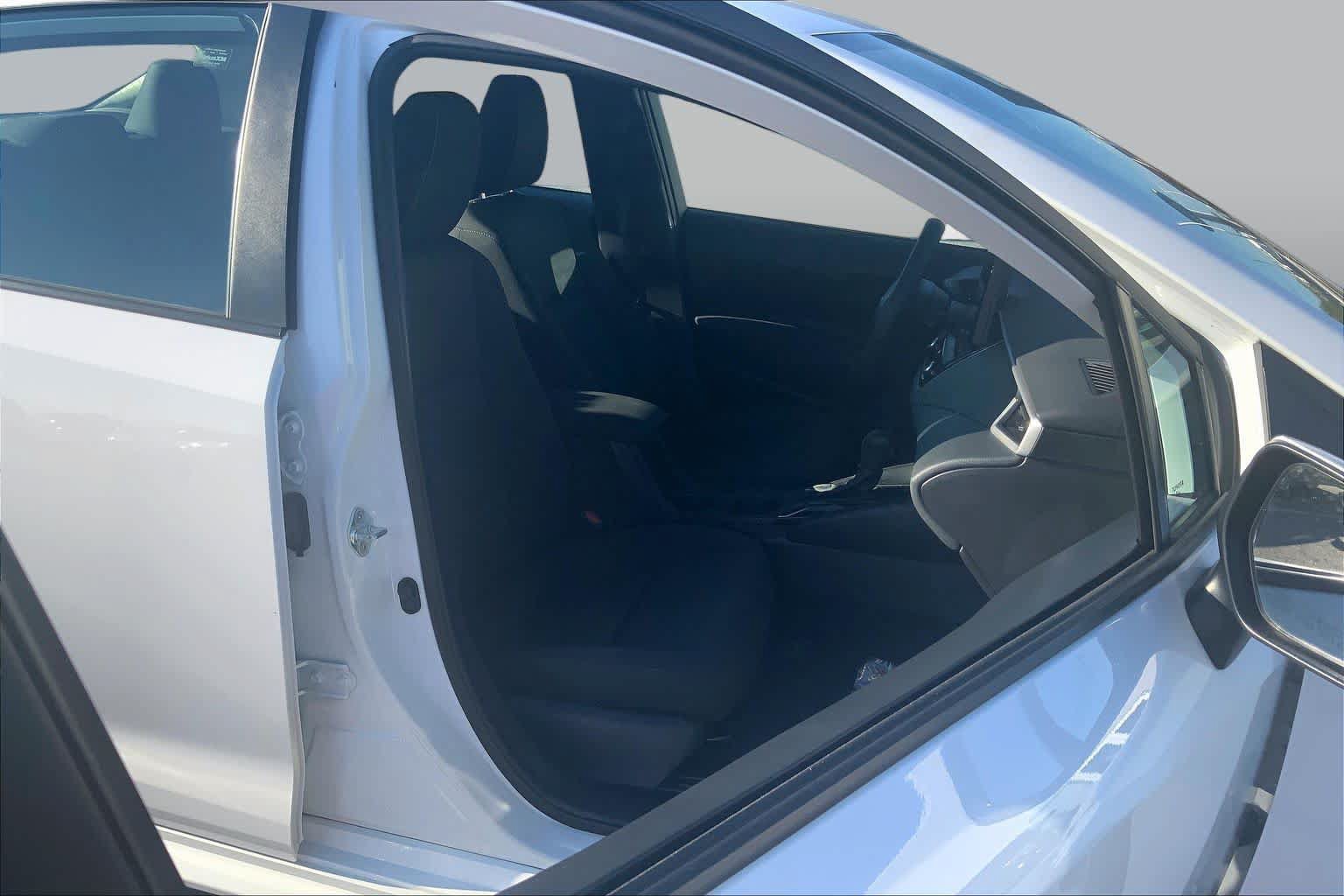 Used 2025 Toyota Corolla LE FWD image 9