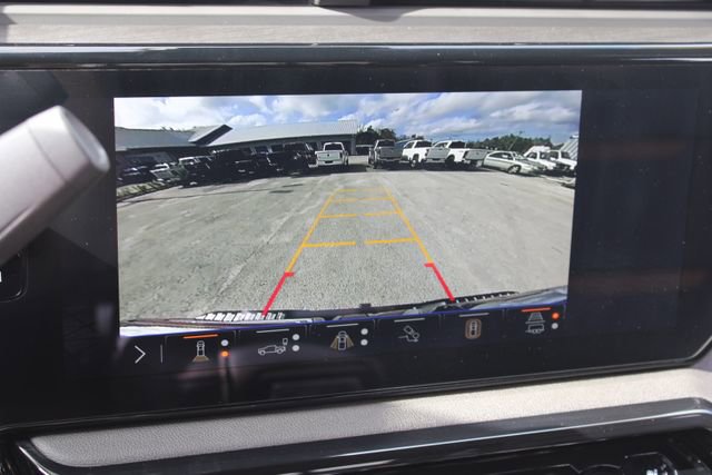 Used 2025 GMC Sierra 2500 AT4 image 23