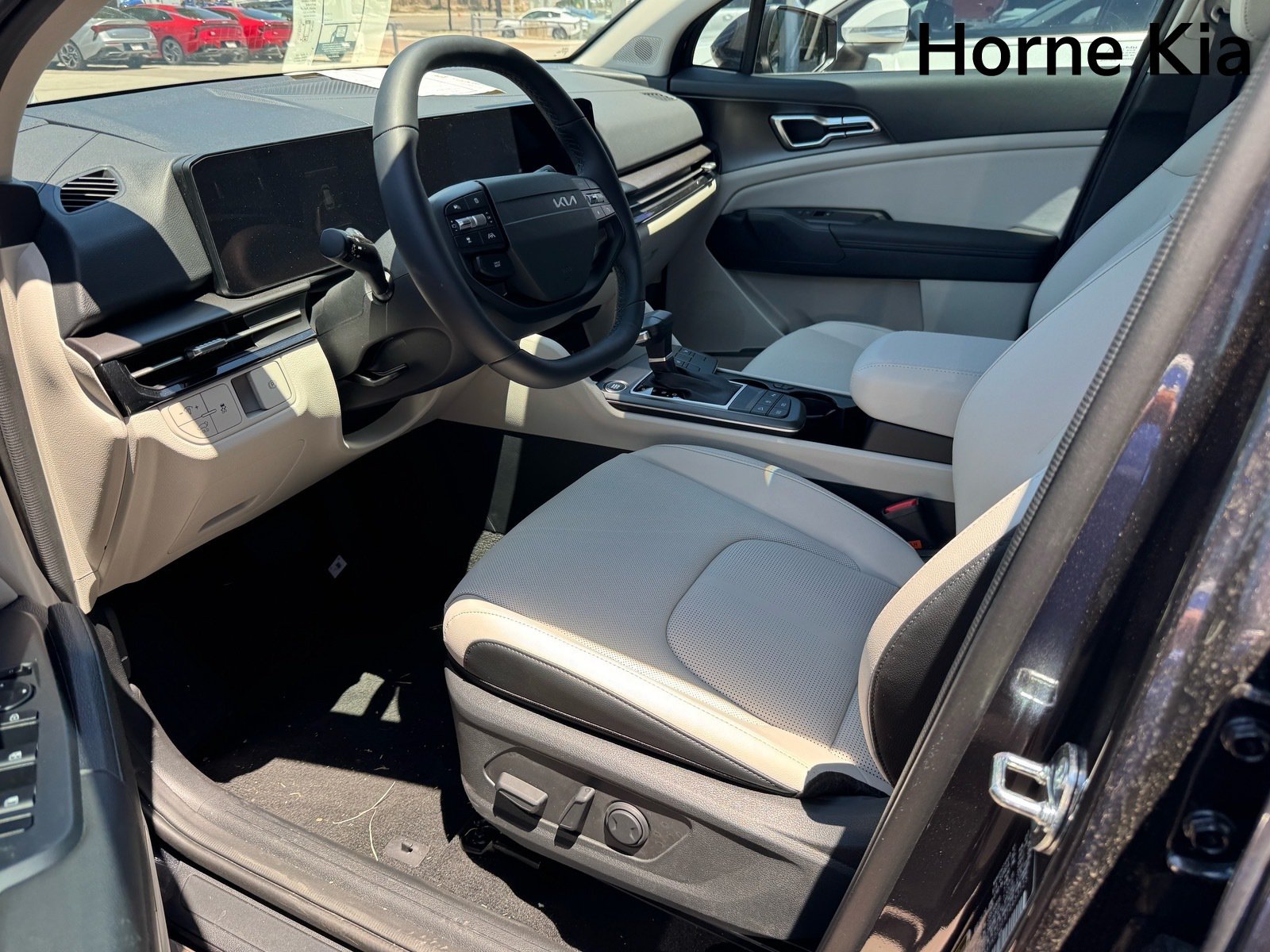 New 2026 Kia Sportage EX FWD image 10
