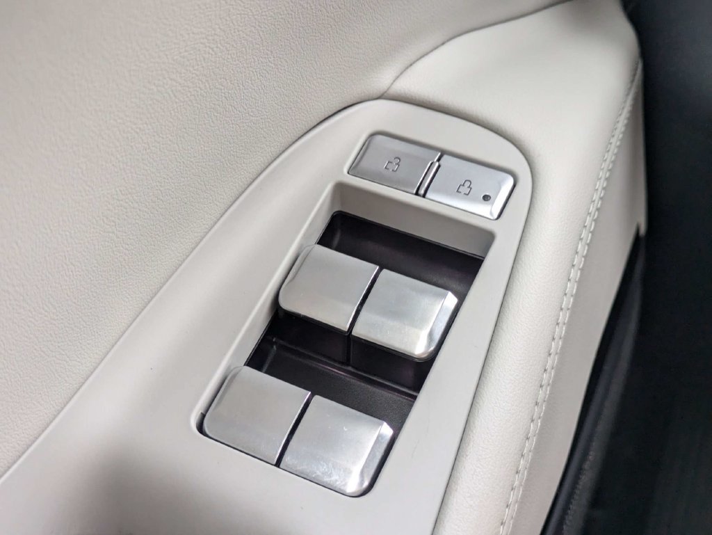 Certified 2026 Lincoln Navigator Reserve AWD/4WD image 27